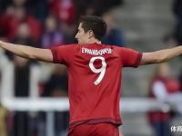 开云体育登录-球星闪耀夺心，球场舞台精彩绝伦