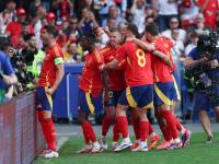 开云官网-西班牙队在比赛中凭借技艺取得胜利