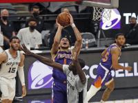 开云官网-尼克斯大胜马刺，罗斯砍下27分