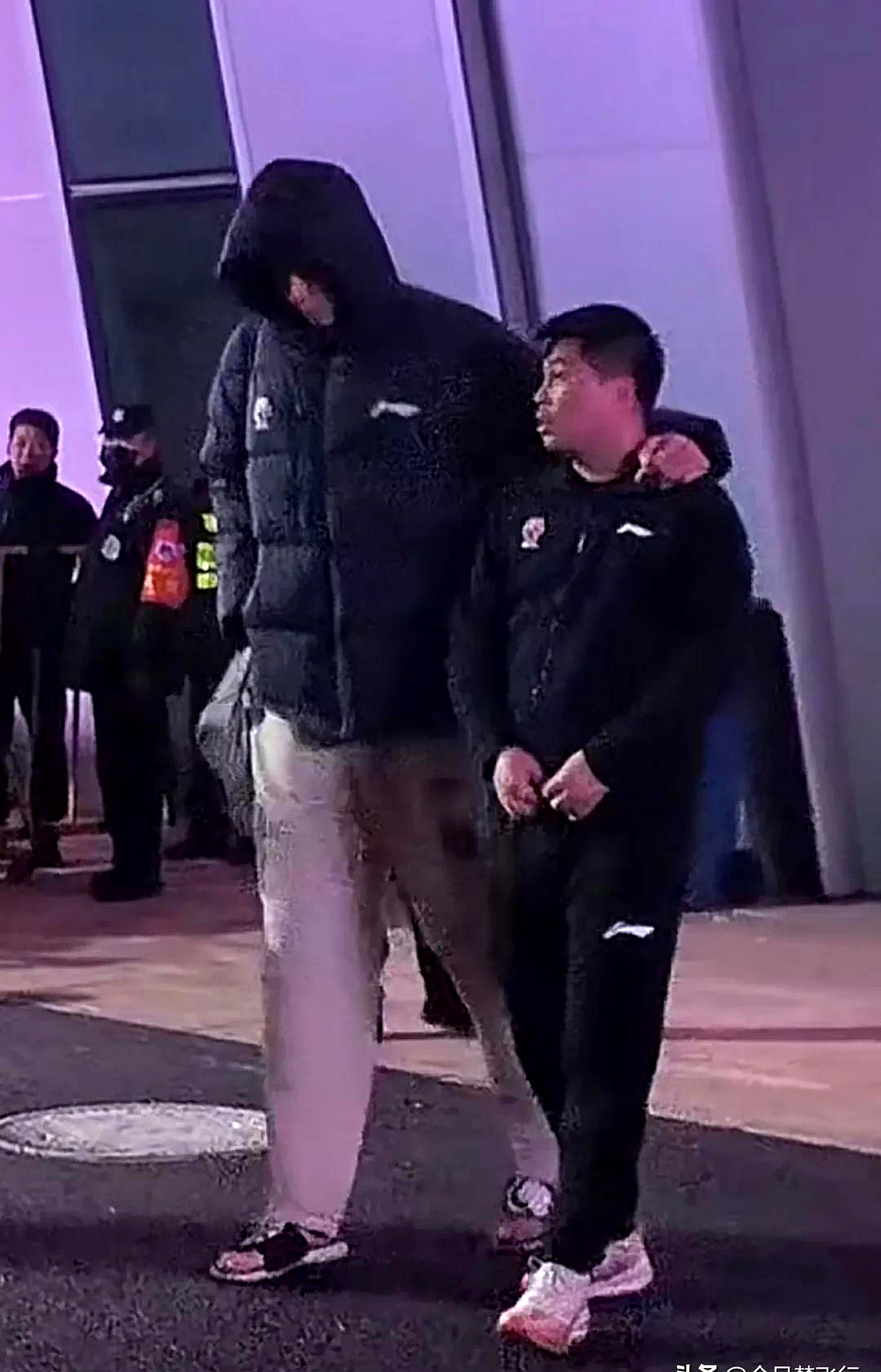 关于意外上演！球员突发伤情，球队不敌对手的信息