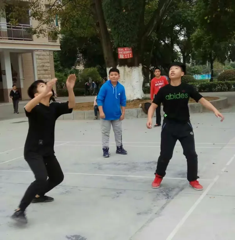 绿城高歌猛进！力争夺冠尽显英姿