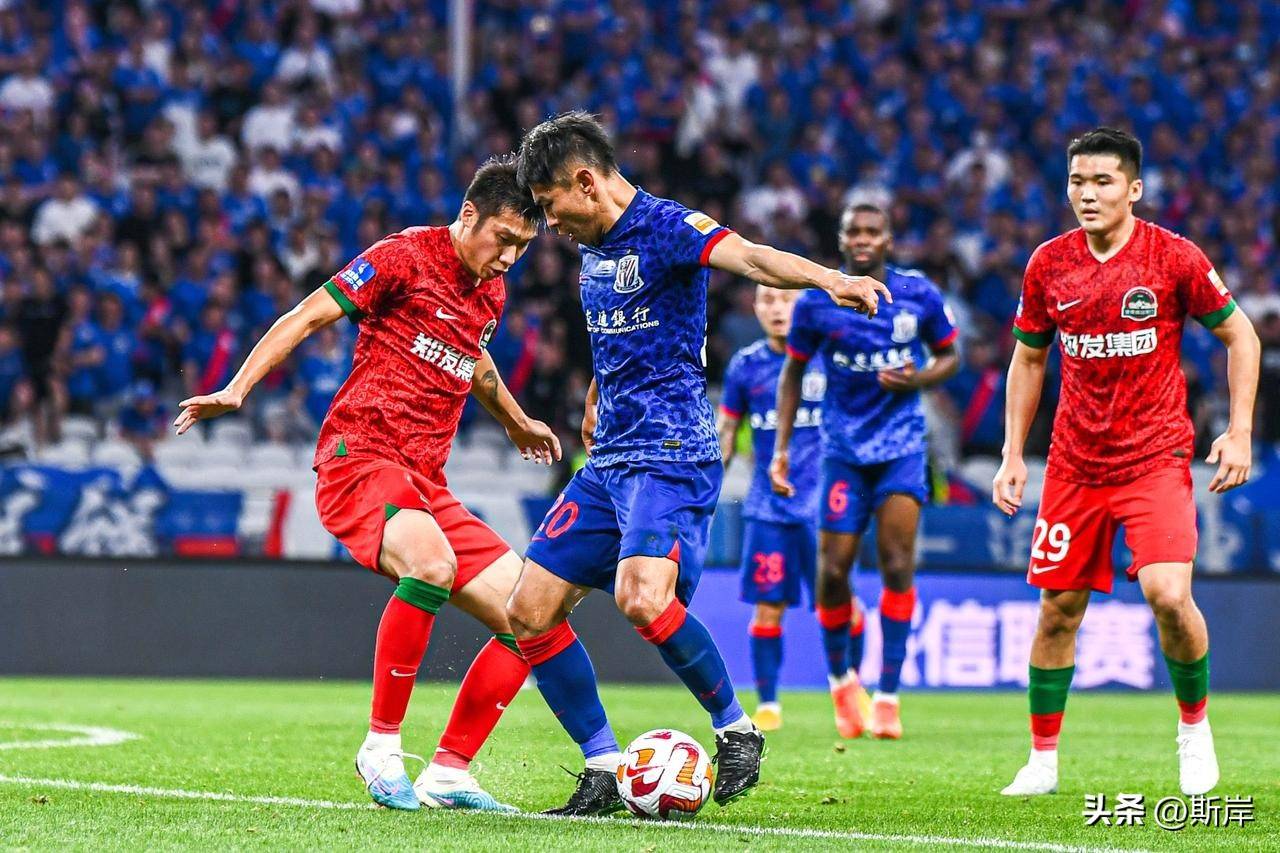 关于策略战术受誉，球队成功挺进四强的信息