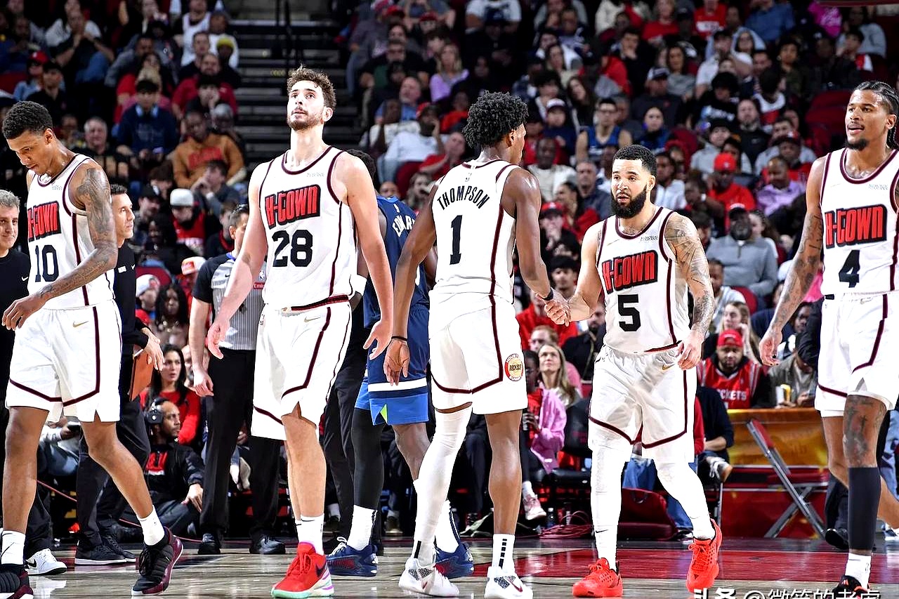 火箭中锋再献高效表现，带领球队击败国王的简单介绍