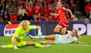 德国女足赛场表现抢眼，成功晋级淘汰赛