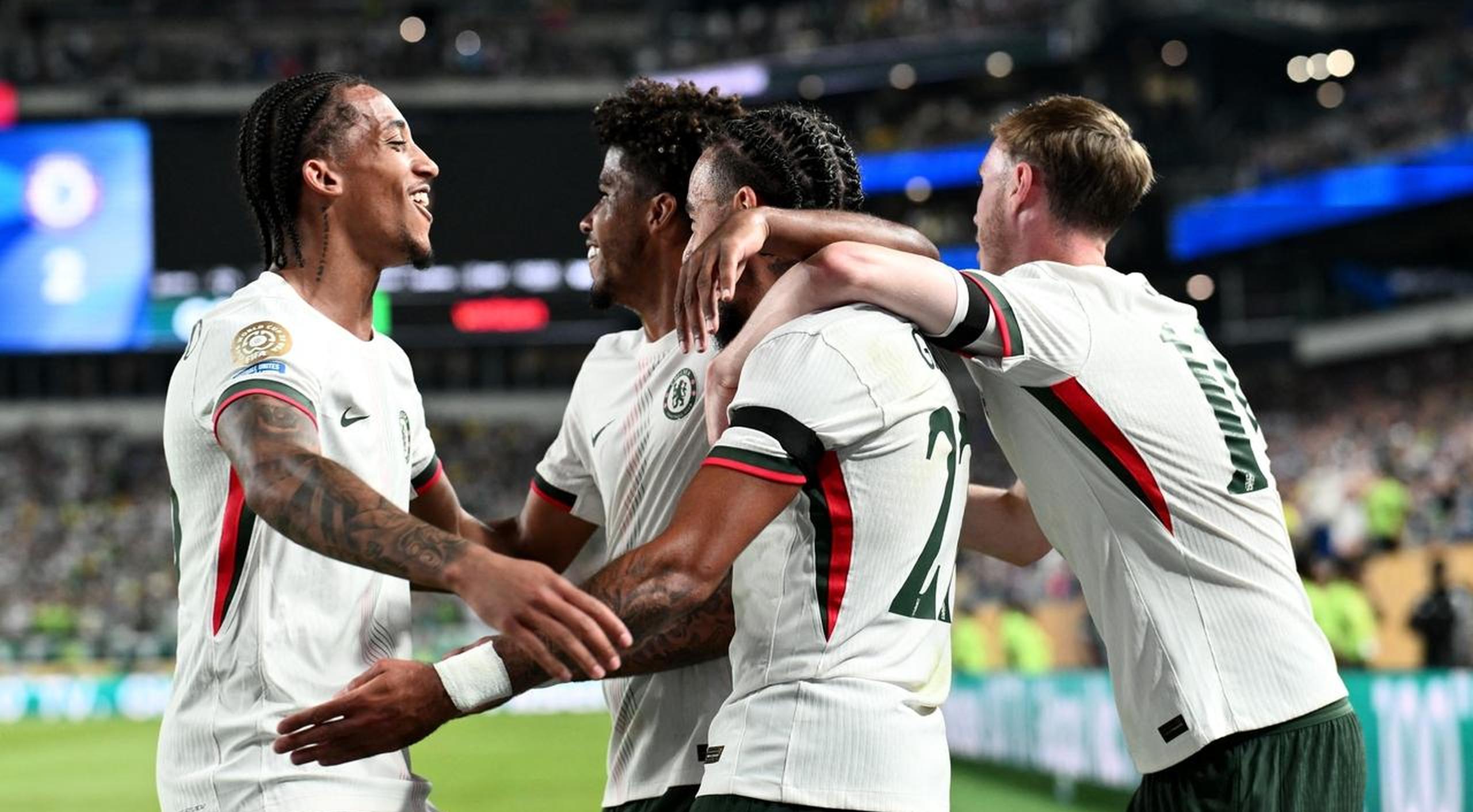 波尔图客场逆转切尔西，惊险晋级半决赛