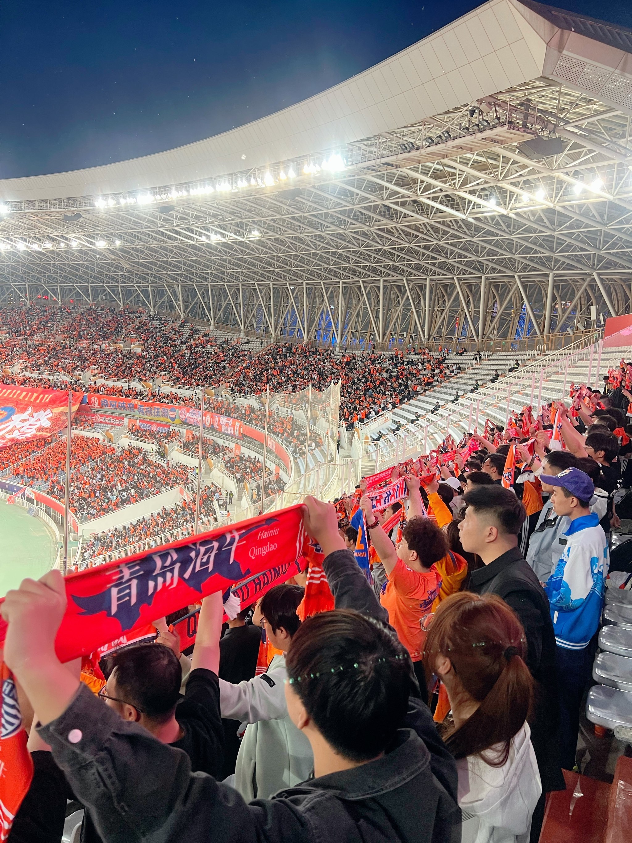 山东鲁能主场惊险战平大连一方，双方激烈拼杀的简单介绍