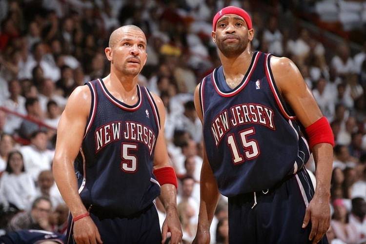 猛龙客场击败雄鹿，取得1-0领先