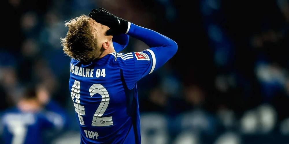 包含沙尔克04遭遇重创！德甲比赛中不敌云达不莱梅，球队陷入困境的词条