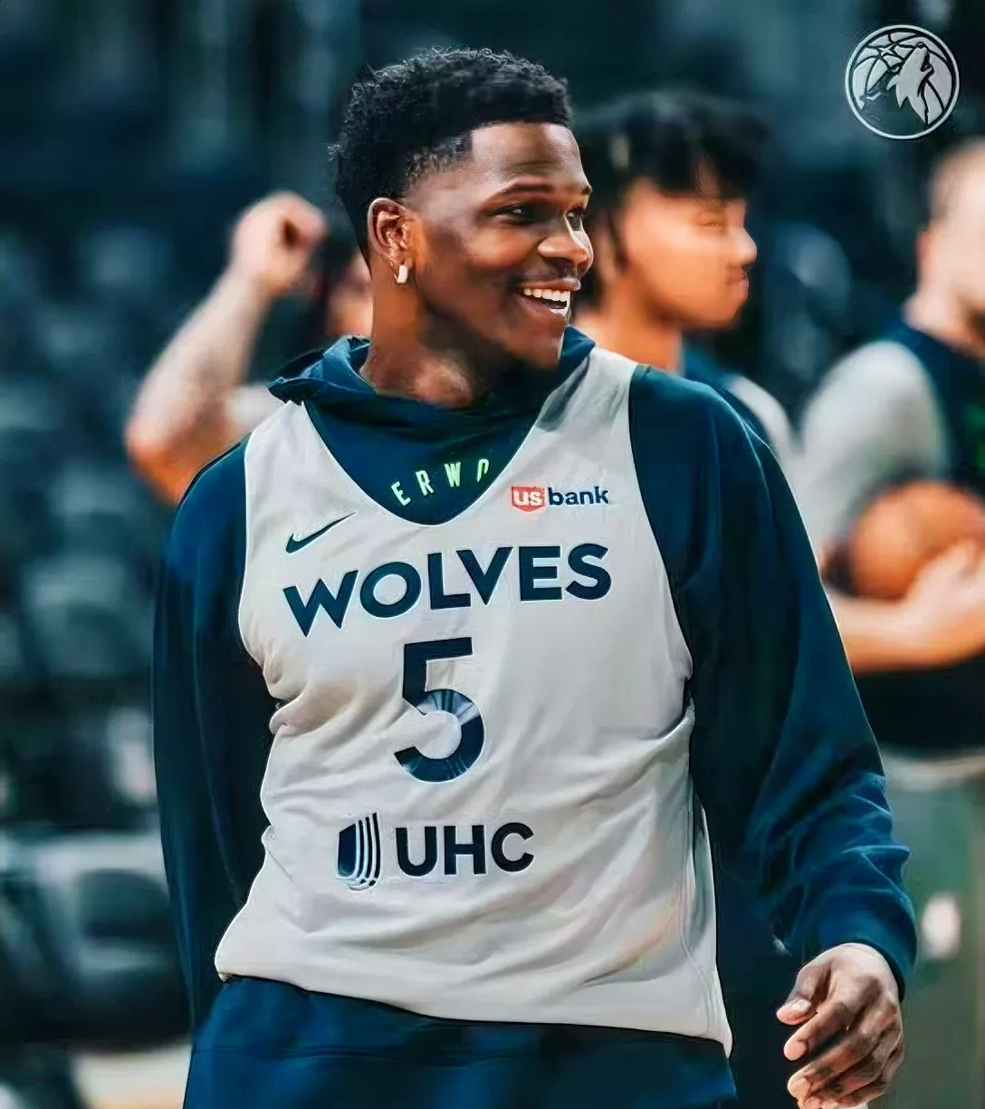 森林狼不敌马刺，遭遇两连败