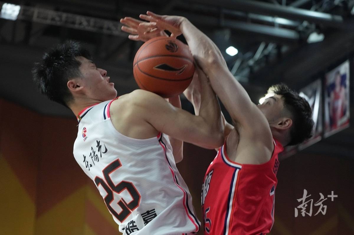 广东队主场胜北控,豪取七连胜! 广东队主场胜北控,豪取七连胜!